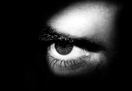 closeup photo of person's eye thumbnail
