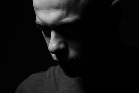 grayscale portrait of man thumbnail