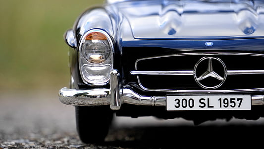 blue classic Mercedes-Benz car scale model thumbnail
