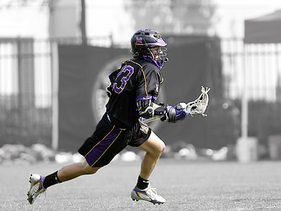 man playing lacrosse thumbnail