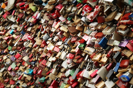 padlock lot thumbnail