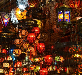 photo of assorted pendant lamp lot thumbnail