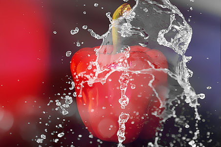 red bell pepper with water splashed photo thumbnail