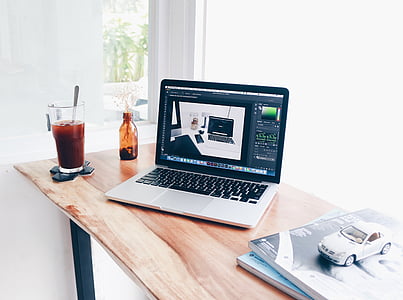black and gray laptop computer thumbnail