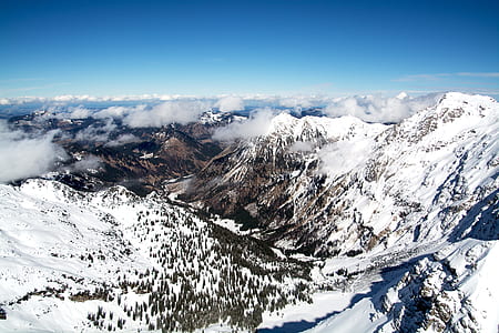 mountain covered with snow thumbnail
