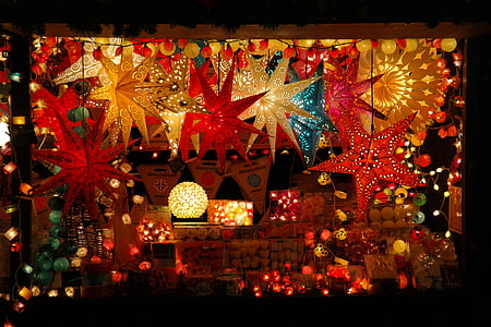 assorted lighted lanterns thumbnail