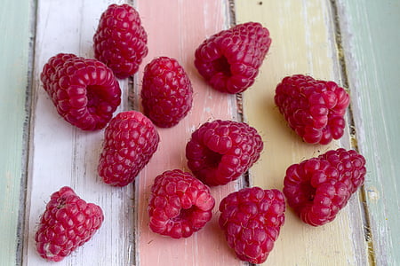 close-up photo of cranberries thumbnail