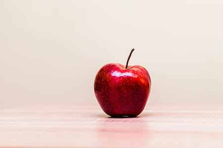 Red apple thumbnail