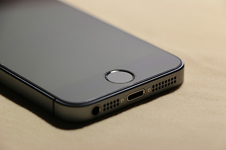 space gray iPhone 5s thumbnail