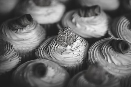 grayscale photography of cupcakes thumbnail
