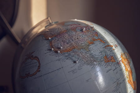 shallow focus photography of globe thumbnail