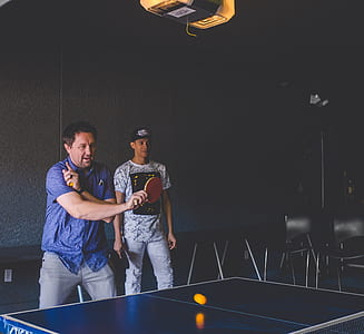 man playing table tennis thumbnail