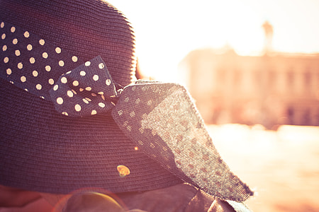 Girl Hat in Sunlights thumbnail