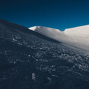 snow-covered mountain range thumbnail