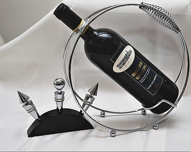 black labeled bottle thumbnail