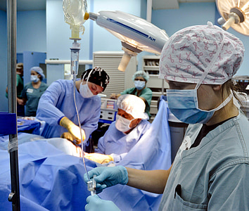 doctors performing operation thumbnail