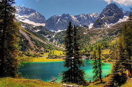 lake surrounded of mountains thumbnail