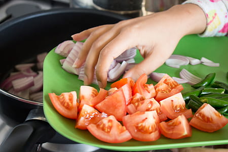 Person Holding Tomato thumbnail