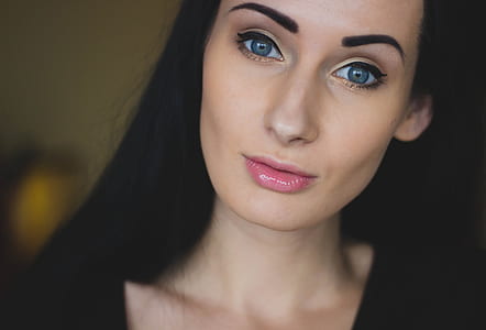 woman wearing black top thumbnail