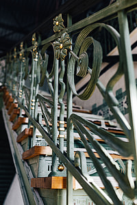 Elegant staircase thumbnail