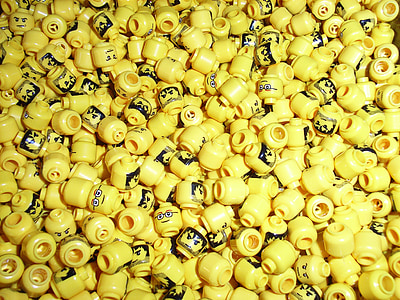 yellow plastic minifigures thumbnail