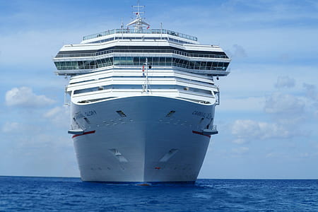 White Cruise Ship thumbnail