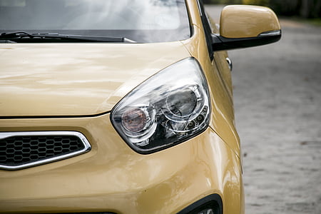 view of beige vehicle thumbnail