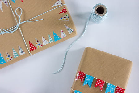 ribbon board and yarn decor thumbnail