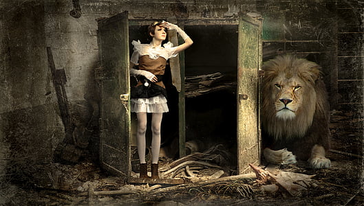 woman at the door near lying at the door thumbnail