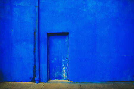 closed blue door thumbnail