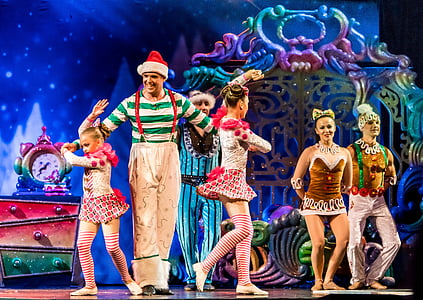 people dancing on stage thumbnail