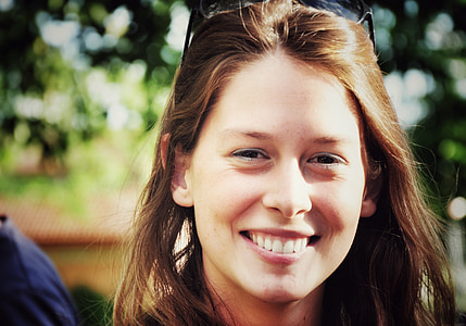 smiling woman thumbnail