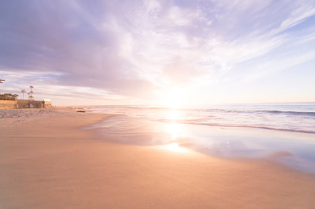 body of water photography during daytime thumbnail