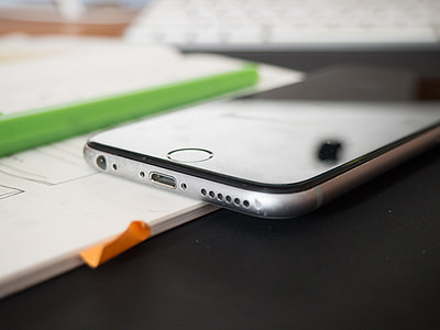 space gray iPhone 6 on paper thumbnail
