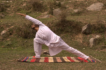 man doing yoga outdoor thumbnail