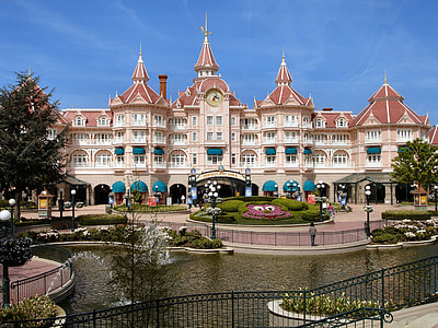 landscape photo of white and brown mansion thumbnail