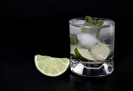 clear drinking glass thumbnail