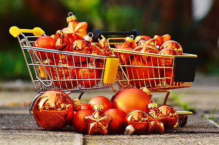 selective focus photography of Christmas baubles thumbnail