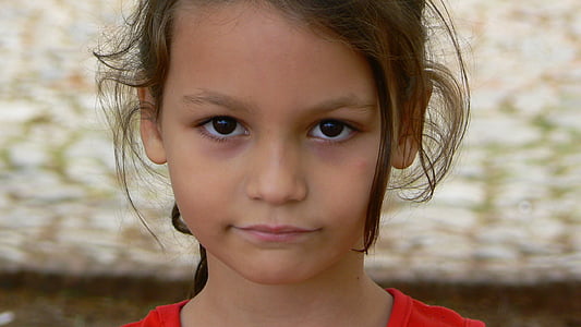 girl portrait thumbnail