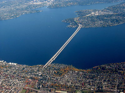 Aerial view of the Interstate 90 floating bridge in Mercer Island, Washington thumbnail