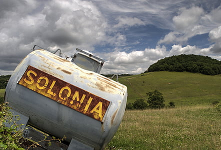 gray Solonia container on grass field thumbnail