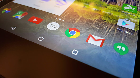 black Android smartphone thumbnail