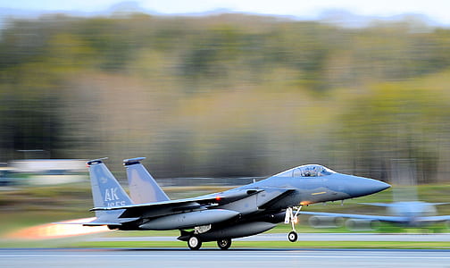 fighter jet taking off thumbnail