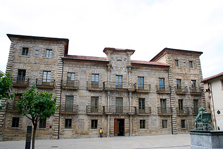 Camposagrado Palace in Aviles, Spain thumbnail