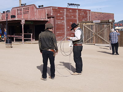 cowboy holding rope thumbnail