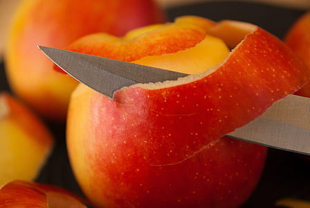 peeling apple thumbnail