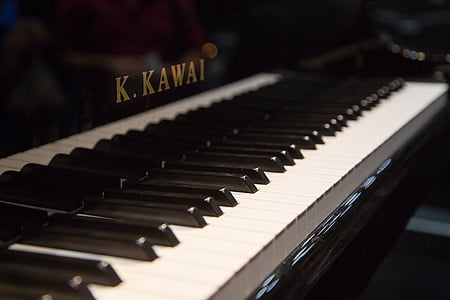 black upright piano thumbnail