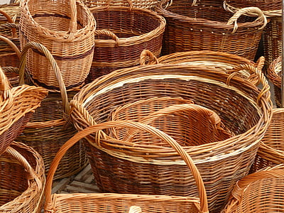 brown wicker basket lot thumbnail