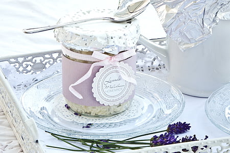 round clear glass plate with spoon thumbnail