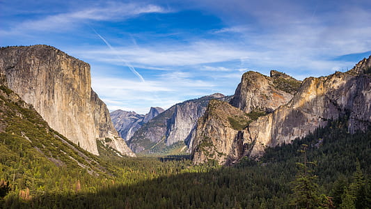 Yosemite National Park during daytime thumbnail